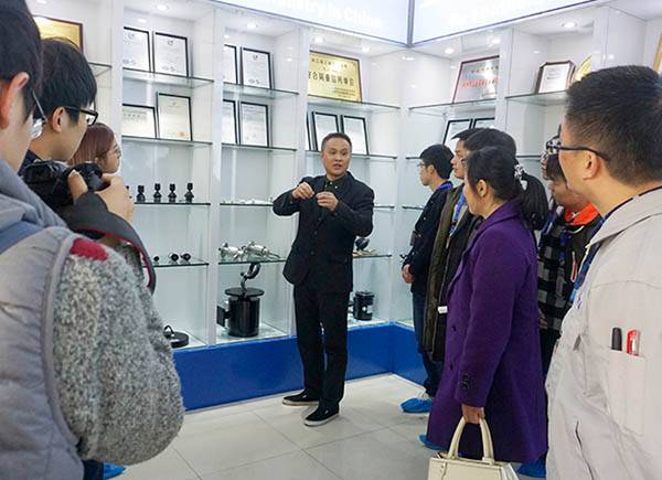 中國(guó)計(jì)量大學(xué)科技學(xué)院師生團(tuán)來我公司參觀學(xué)習(xí)