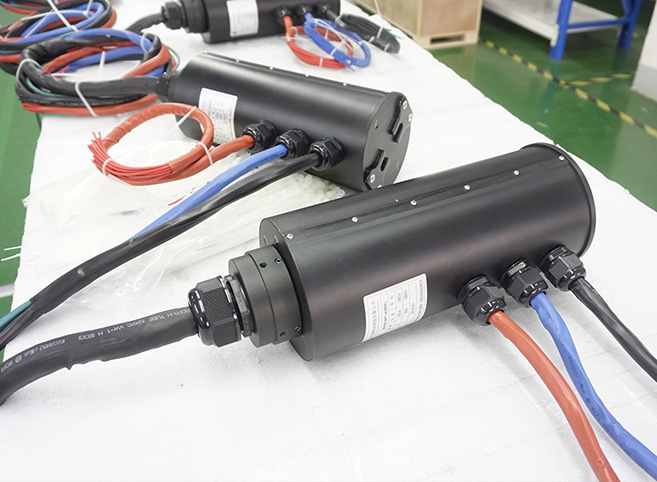 滑環(huán)在現(xiàn)代機械設備行業(yè)中解決360度旋轉(zhuǎn)繞線的重要作用