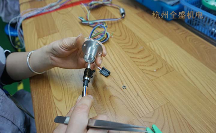 什么是滑環(huán)？導(dǎo)電滑環(huán)分類